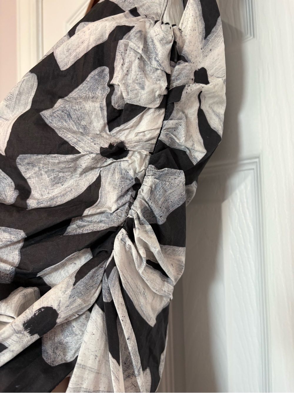 VRG GRL White Floral Print Midi Dress - Picture 3 of 5